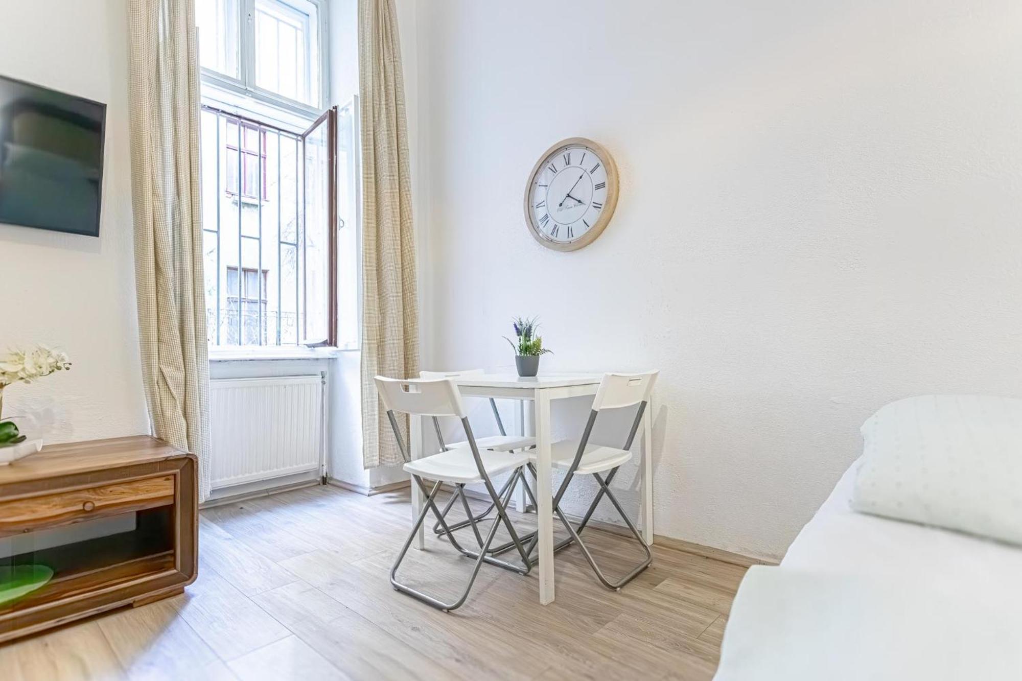 Chic Apartment- Suitable For Longstays Near Matzleinsforferplatz Wenen Buitenkant foto