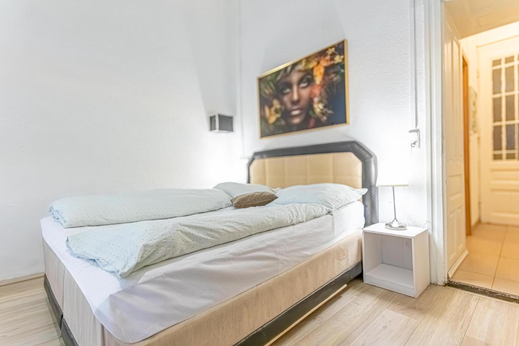 Chic Apartment- Suitable For Longstays Near Matzleinsforferplatz Wenen Buitenkant foto
